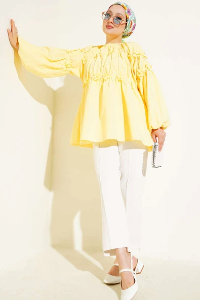Çiçek Detaylı Kol Lastikli Tunik Sarı - Resim 2