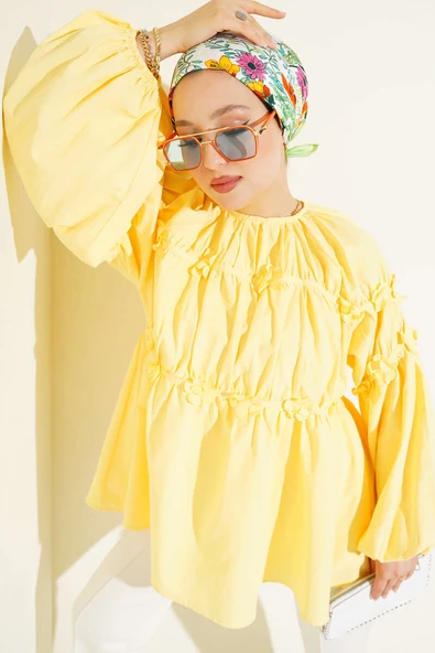 Çiçek Detaylı Kol Lastikli Tunik Sarı ürün görseli