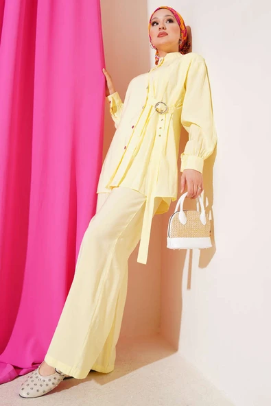 Yan Kemerli Düğmeli İkili Takım Sarı - Resim 2