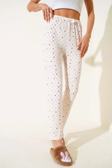 Desenli Pijama Ekru ürün görseli