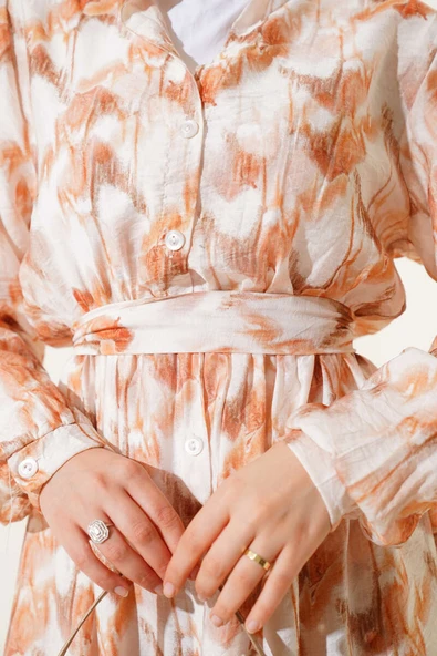 Önden Düğmeli Ebruli Desenli Elbise Kahve - Resim 4