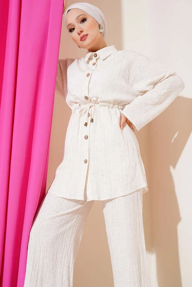 Beli Bağcıklı Önü Tahta Düğmeli İkili Takım Bej - Resim 2