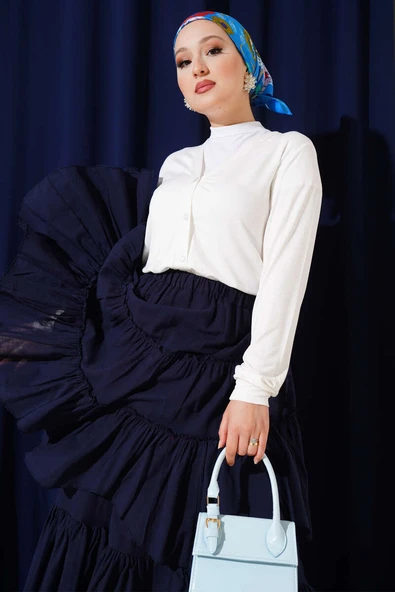 Düğmeli Kısa Viskon Hırka Ekru ürün görseli