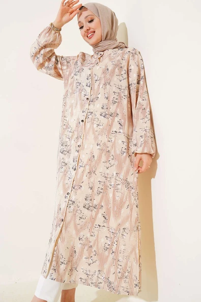 Desenli Metal Düğmeli Uzun Gömlek Latte ürün görseli 1