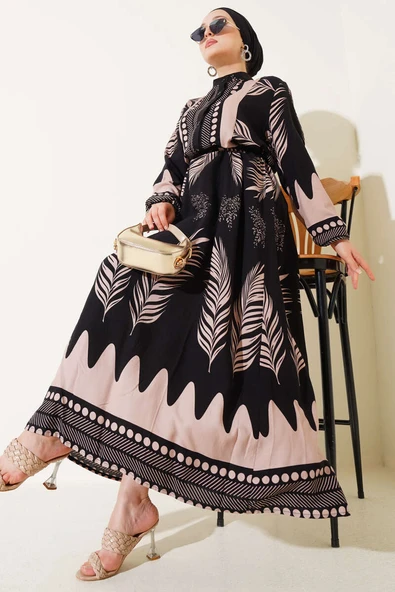 Yaprak Desenli Kuşaklı Elbise Siyah Bej ürün görseli 1