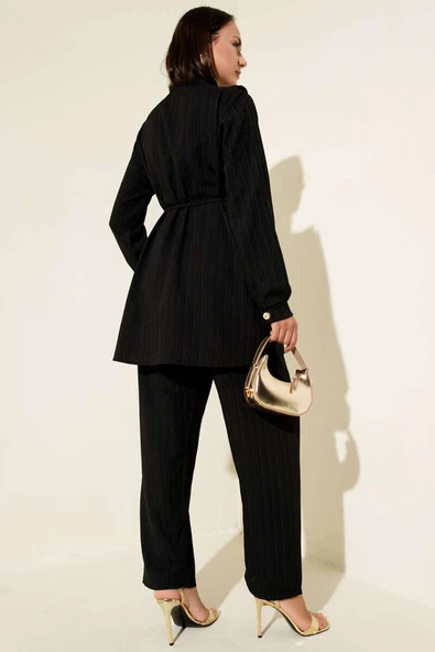 Gold Düğmeli V Fırfırlı İkili Takım Siyah - Resim 3