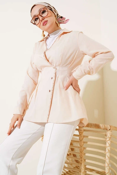 İnci Detaylı Belden Pileli Gömlek Bej ürün görseli 1