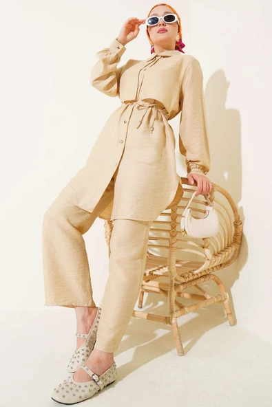 Pelerinli İp Bağcıklı İkili Takım Latte ürün görseli 1