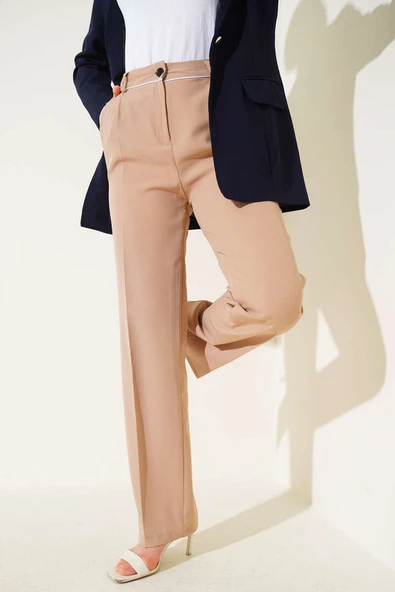 Kemer Biyeli Kumaş Pantolon Latte ürün görseli 1