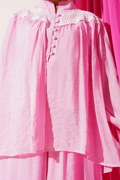 Dantel Detaylı Brit Düğmeli İkili Takım Pembe - Resim 4