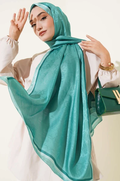 Monogram Desen Şerit Geçişli Şal Yeşil ürün görseli 1