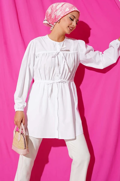 Önü Büzgülü Bağcıklı Gömlek Beyaz ürün görseli 1