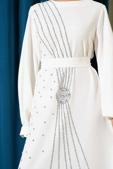 Taş Şerit Geçişli Kuşaklı Abiye Elbise Beyaz - Resim 4