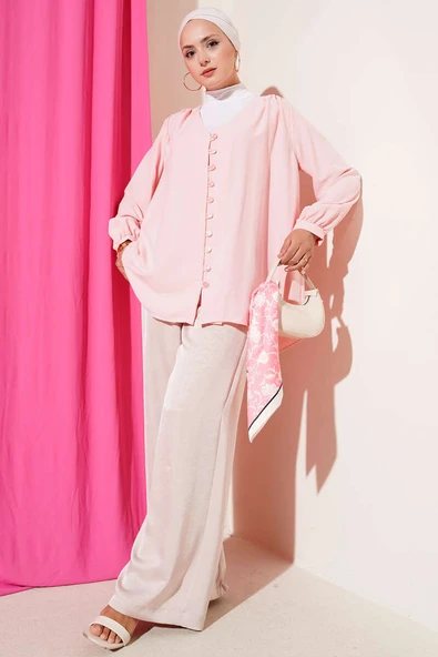 V Yaka Önü Brit Düğmeli Gömlek Pudra - Resim 2