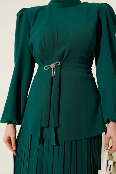 Yan Büzgülü Pileli Etekli İkili Takım Zümrüt - 4