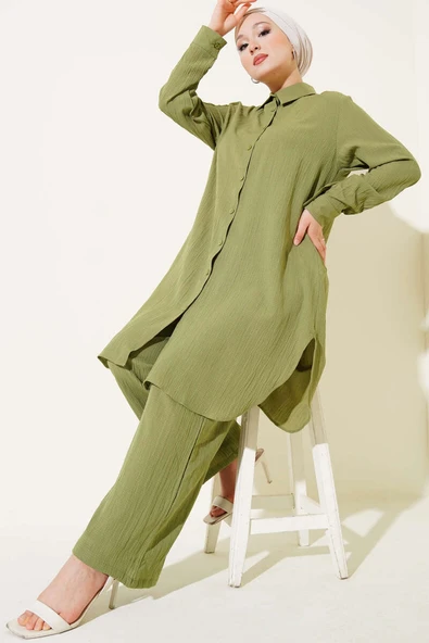 Düğmeli Ağaç Kabuğu İkili Takım Yeşil ürün görseli 1