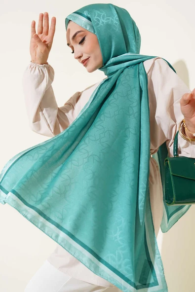 Monogram Desen Şerit Geçişli Şal Yeşil - Resim 2