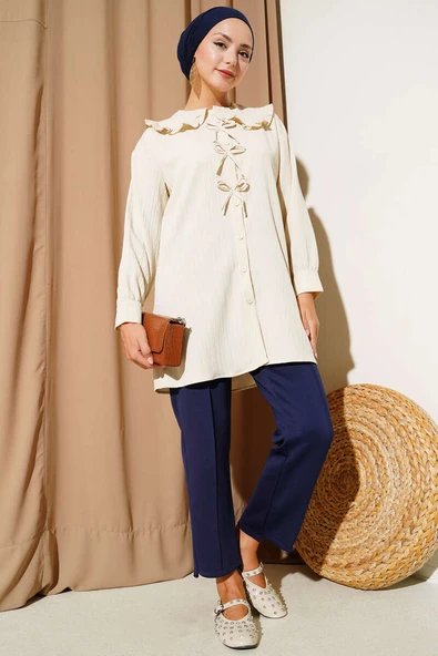 Bebe Yaka Fiyonklu Gömlek Bej - Resim 2