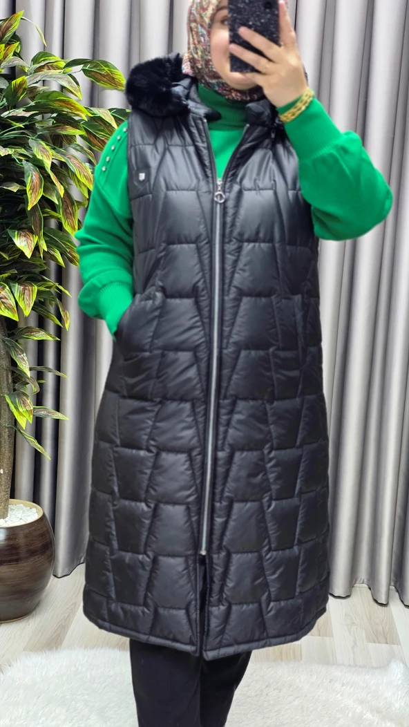 Kadın Tesettür Büyük Beden Kapüşonlu Fermuarlı Kürklü Piramit Desen Şişme Kapitone Yelek - Resim 2