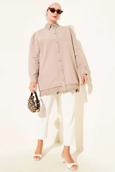 Yakası Taşlı Dantelli Gömlek Vizon - Resim 2