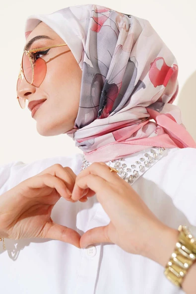 Ebruli Çiçek Desenli Eşarp Pudra ürün görseli 1