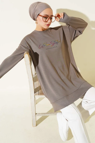 Loyşa Renkli Yazılı Tunik Vizon ürün görseli