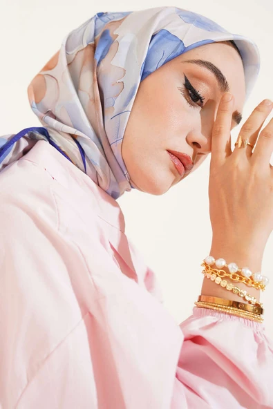 Ebruli Çiçek Desenli Eşarp Lacivert ürün görseli 1