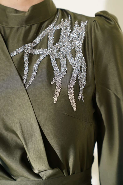 Omuz Taşlı Saten Abiye Elbise Haki - Resim 4