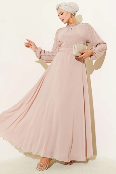 Şifon Kolları Taşlı Abiye Elbise Bej ürün görseli 1