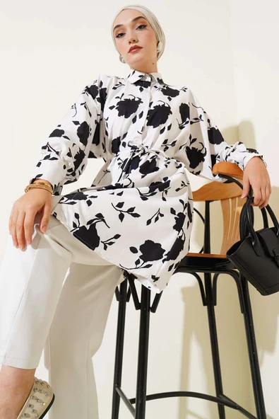 Minik Yaprak Desenli İp Kuşaklı Gömlek Siyah ürün görseli 1