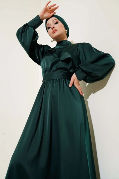Önü Fırfır Detaylı Saten Abiye Elbise Zümrüt ürün görseli 1