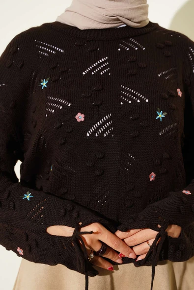 Kol Bağcıklı Çiçek Nakışlı Triko Kazak Kahve - Resim 4