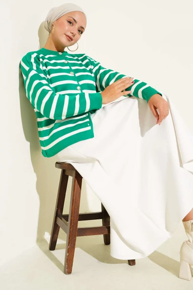 Çizgili Düğme Detaylı Kısa Triko Hırka Yeşil ürün görseli