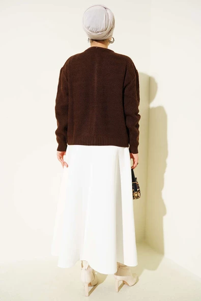 Zikzak Desenli Gold Düğmeli Triko Hırka Kahve - Resim 3