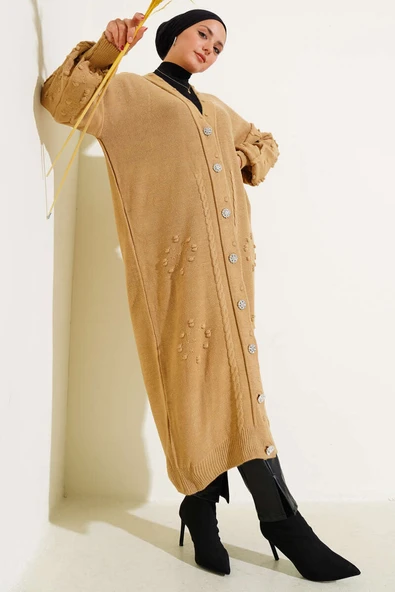 Taşlı Düğmeli Triko Hırka Latte ürün görseli