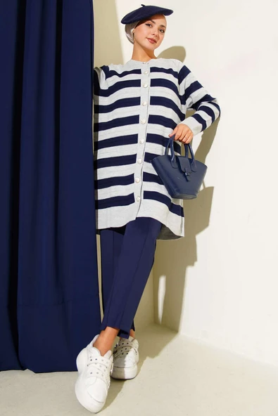 Desenli Düğme Detaylı Triko Hırka Gri - Resim 2