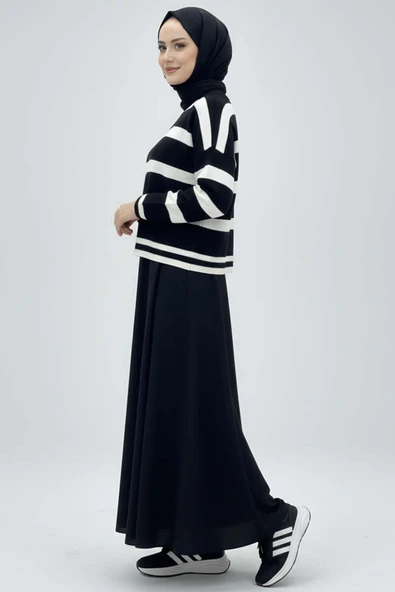 Yatay Çizgi Detaylı Kısa Triko Kazak Siyah - Resim 2