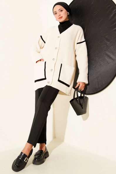 Cepli Gold Düğmeli Triko Hırka Bej - Resim 2