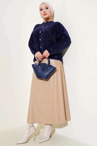 Taşlı Çiçek Düğmeli Sakallı Hırka Lacivert - Resim 2