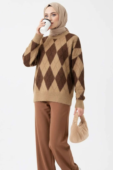 Üçgen Baklava Desenli Triko Kazak Latte Kahve - Resim 2