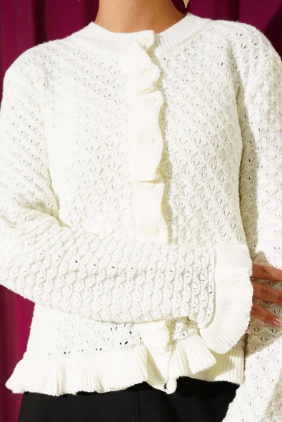 Fırfırlı Düğmeli Kısa Triko Hırka Ekru - Resim 4