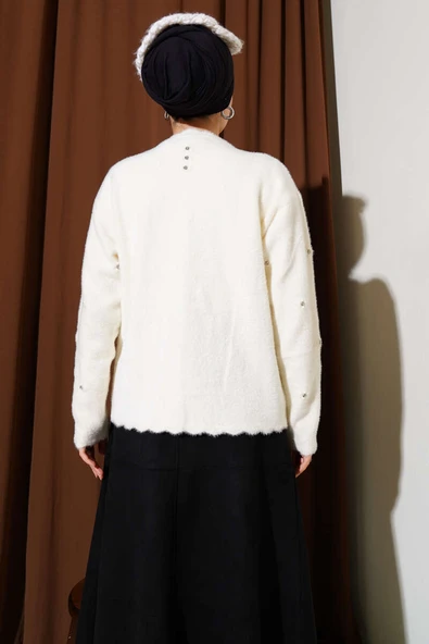 Taşlı Çiçek Düğmeli Sakallı Hırka Ekru - Resim 3