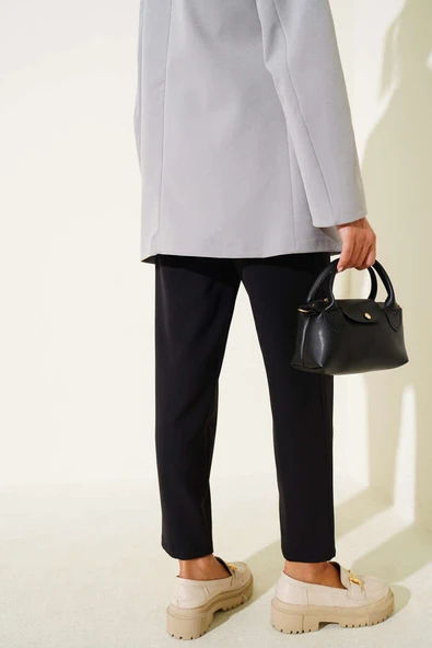 Dar Paça Bel Lastikli Çımalı Pantolon Siyah - Resim 3