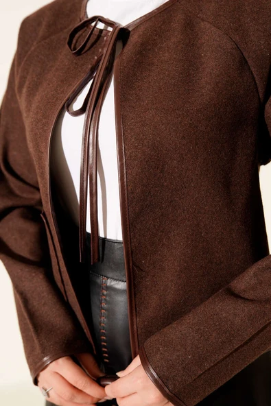 Deri Biyeli Kaşe Kısa Ceket Kahve - 4