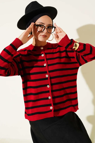 Çizgili Düğme Detaylı Kısa Triko Hırka Kırmızı ürün görseli