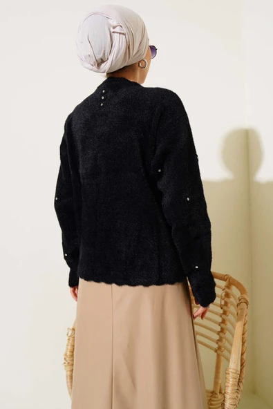 Taşlı Çiçek Düğmeli Sakallı Hırka Siyah - Resim 3