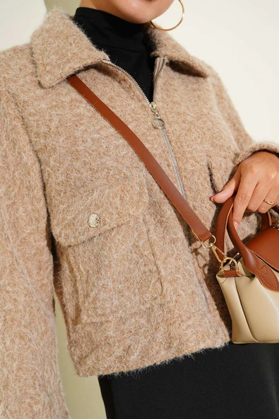 Çift Cepli Fermuarlı Kısa Ceket Latte - Resim 4