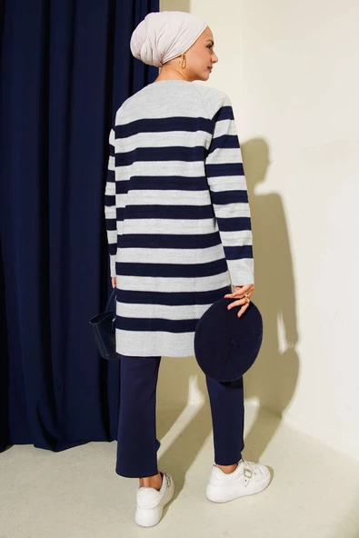 Desenli Düğme Detaylı Triko Hırka Gri - Resim 3