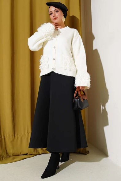 Püsküllü Düğme Detaylı Triko Hırka Ekru - Resim 2