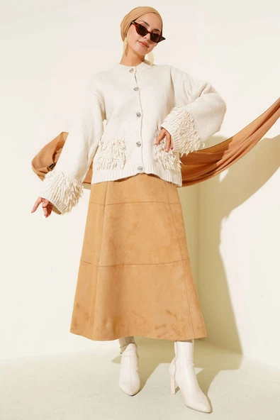 Püsküllü Düğme Detaylı Triko Hırka Bej - Resim 2